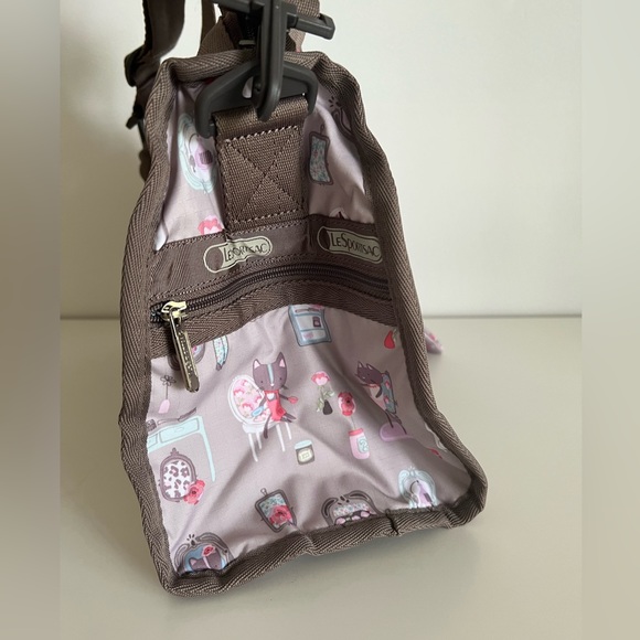 Lesportsac small weekender powder room - Picture 8 of 9